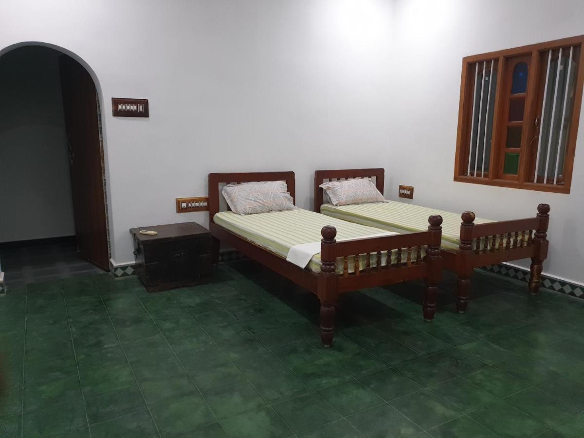 Tanjore Home Stay Thanjavur Exterior photo